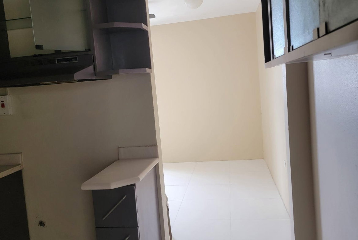 Thirteenth image of Blocke 305-114 1/2 Constant Spring Rd. in Kingston 8, St. Andrew, Jamaica - property is For Rent