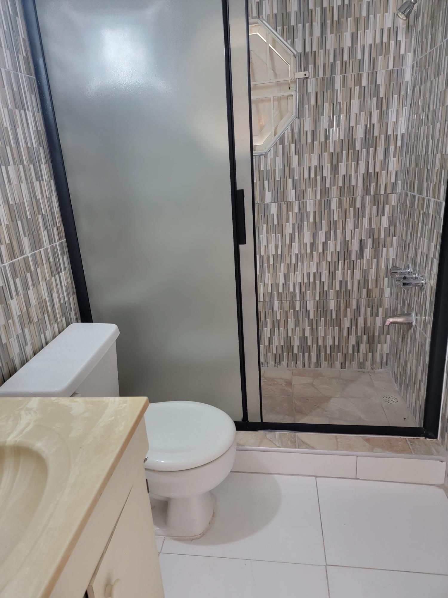 Twenty-Second image of Blocke 305-114 1/2 Constant Spring Rd. in Kingston 8, St. Andrew, Jamaica - property is For Rent