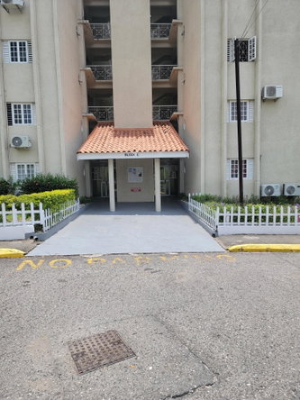 Fifth image of Blocke 305-114 1/2 Constant Spring Rd. in Kingston 8, St. Andrew, Jamaica - property is For Rent
