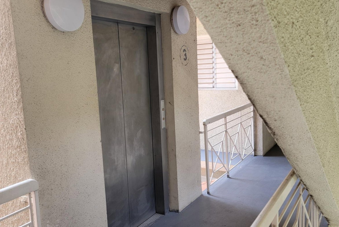 Ninth image of Blocke 305-114 1/2 Constant Spring Rd. in Kingston 8, St. Andrew, Jamaica - property is For Rent