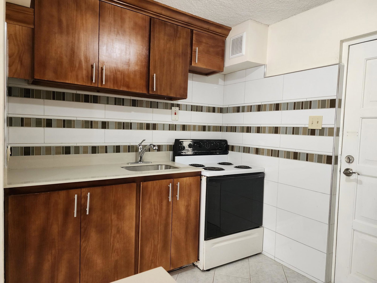 Thirteenth image of 422-11 Kensington Crescent in Kingston 5, St. Andrew, Jamaica - property is For Rent