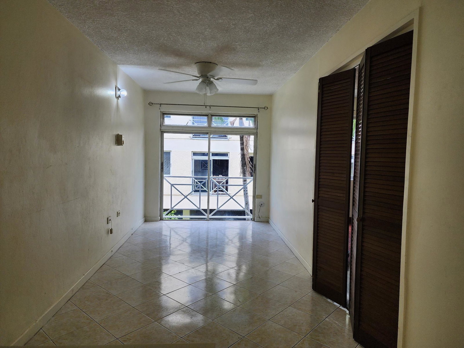 Fourteenth image of 422-11 Kensington Crescent in Kingston 5, St. Andrew, Jamaica - property is For Rent