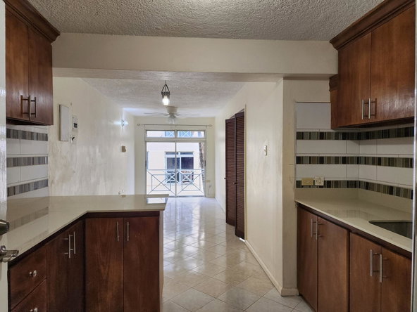 Tenth image of 422-11 Kensington Crescent in Kingston 5, St. Andrew, Jamaica - property is For Rent