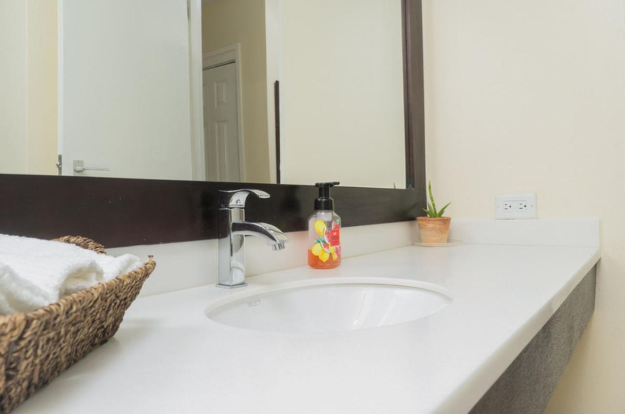 Nineteenth image of 86- Ocean Boulevard in Downtown Kingston, Kingston, Jamaica - property is For Sale