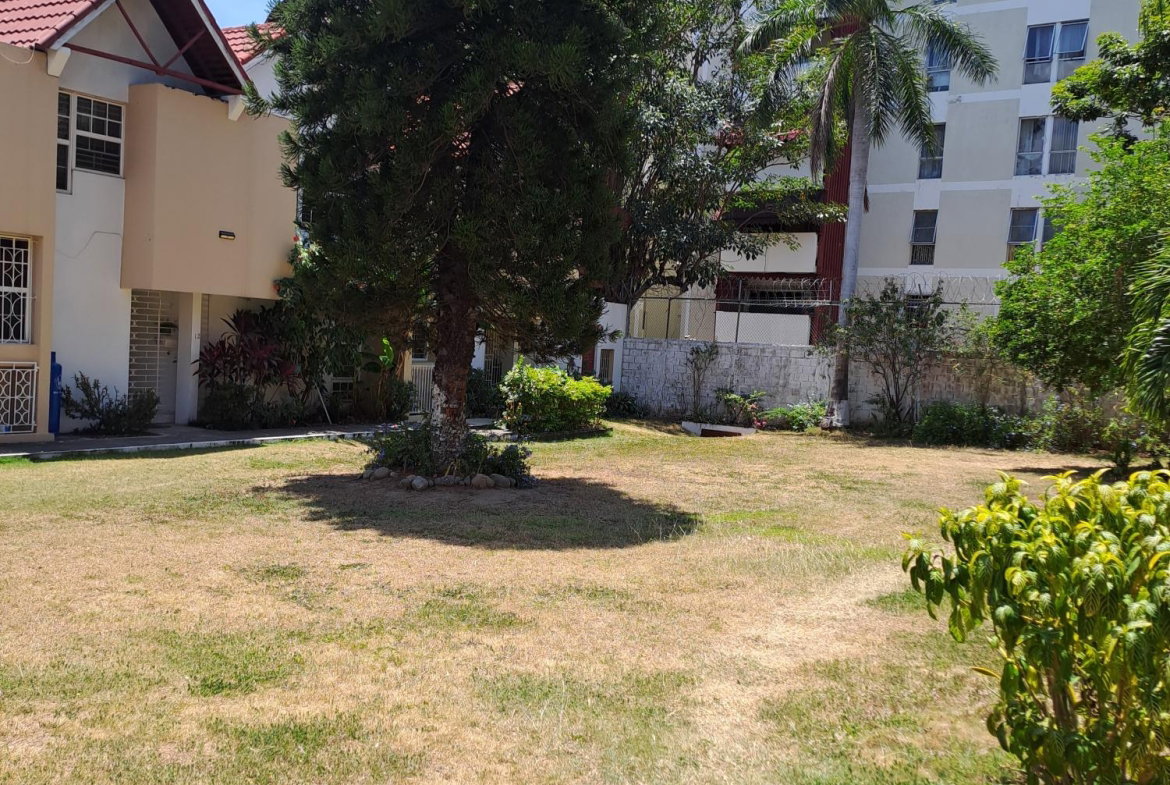 Eleventh image of 16-2 - 4 Abbeydale Road in Kingston 10, St. Andrew, Jamaica - property is For Rent