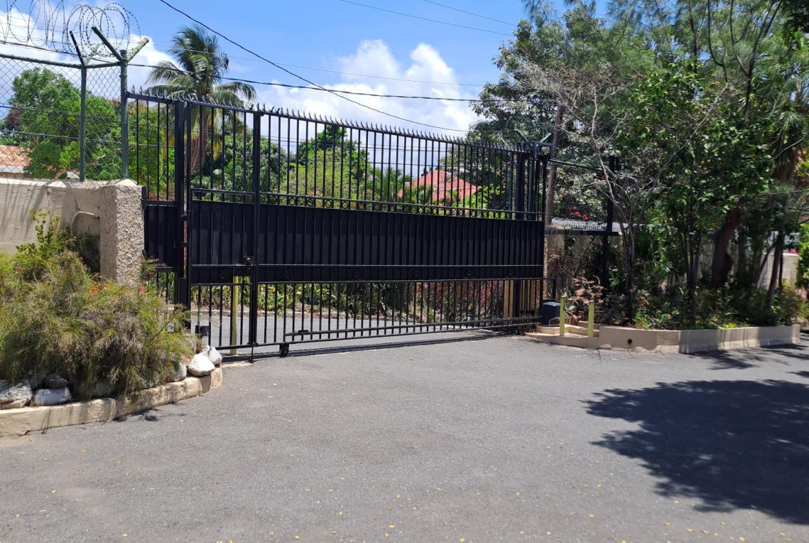 Twelfth image of 16-2 - 4 Abbeydale Road in Kingston 10, St. Andrew, Jamaica - property is For Rent