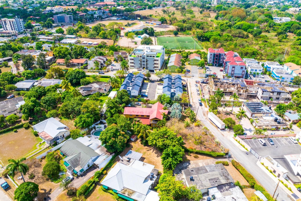 Nineteenth image of Halifax Avenue in Kingston 6, St. Andrew, Jamaica - property is For Sale