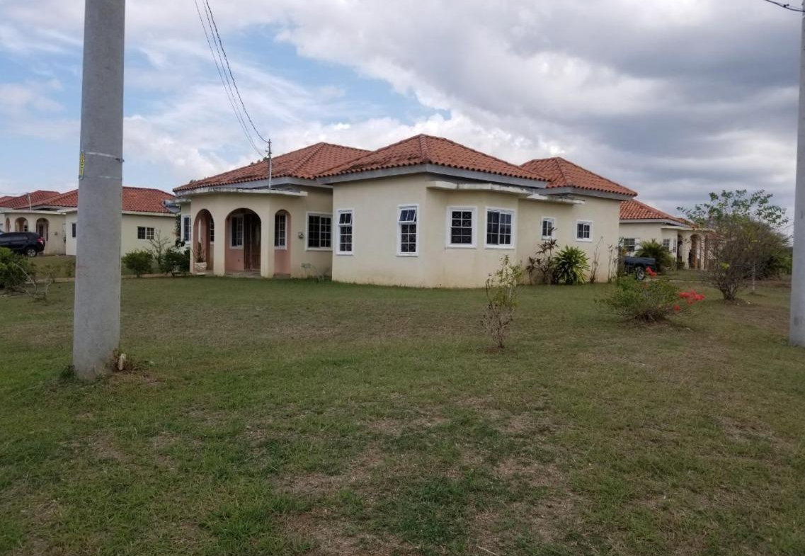 Fourth image of Lot 71 Aqueduct Country Club in Bushy Park, St. Catherine, Jamaica - property is For Sale