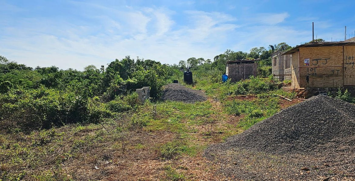 Seventh image of 419 Naseberry Villa Kitson to in KITSON TOWN, St. Catherine, Jamaica - property is For Sale