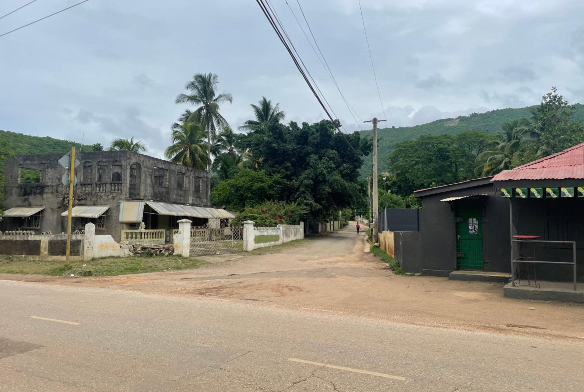 Twenty-Second image of Porus Clarks Town Road in Porus, Manchester, Jamaica - property is For Sale