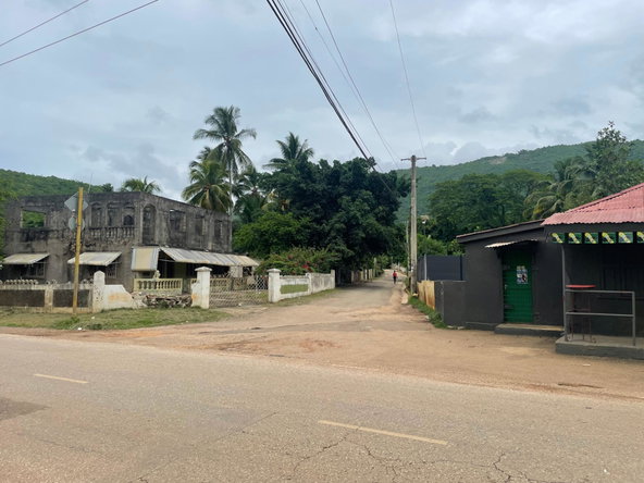 Twenty-Second image of Porus Clarks Town Road in Porus, Manchester, Jamaica - property is For Sale