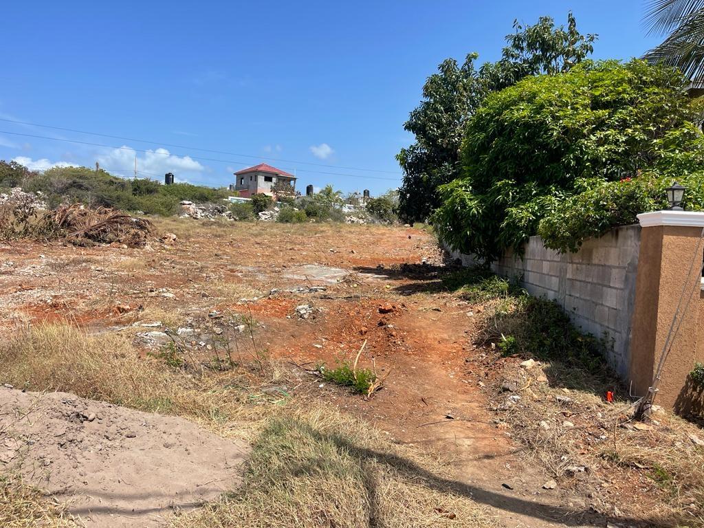 Third image of 219 Sandhills Circle in HELLSHIRE HILLS, St. Catherine, Jamaica - property is For Sale