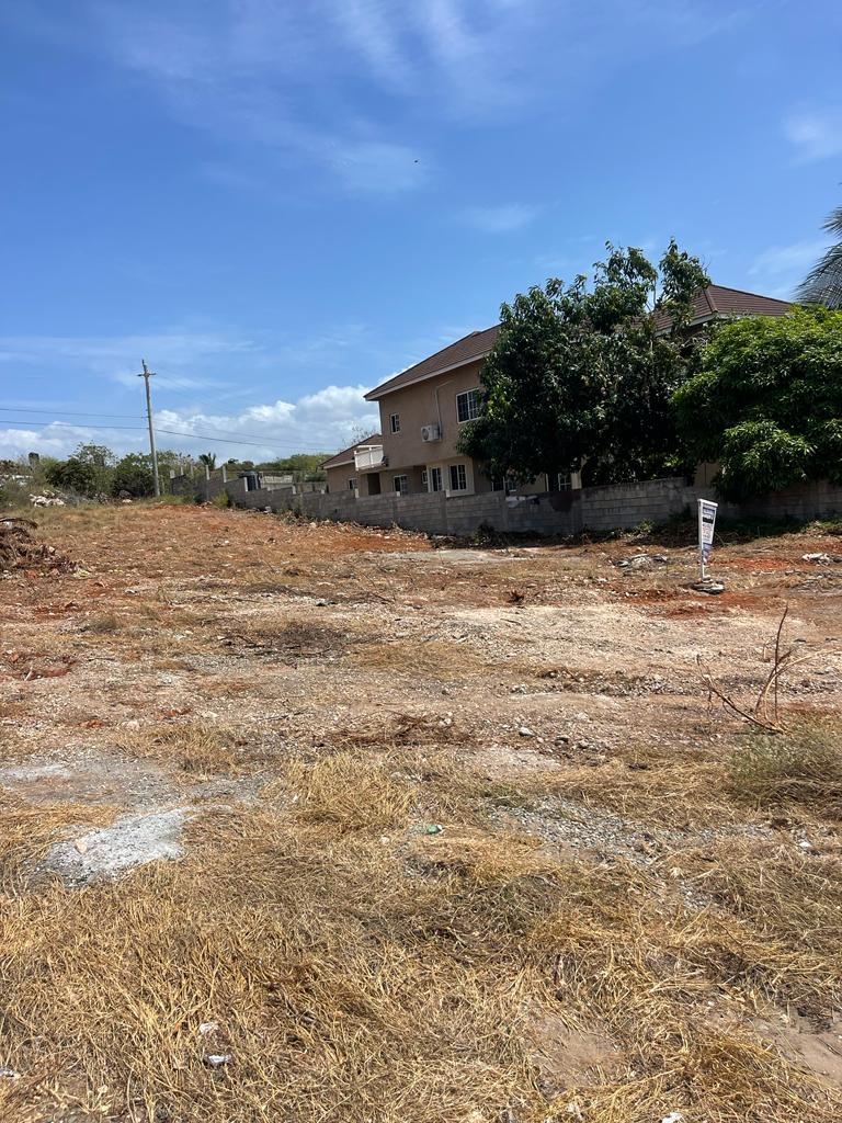 First image of 219 Sandhills Circle in HELLSHIRE HILLS, St. Catherine, Jamaica - property is For Sale