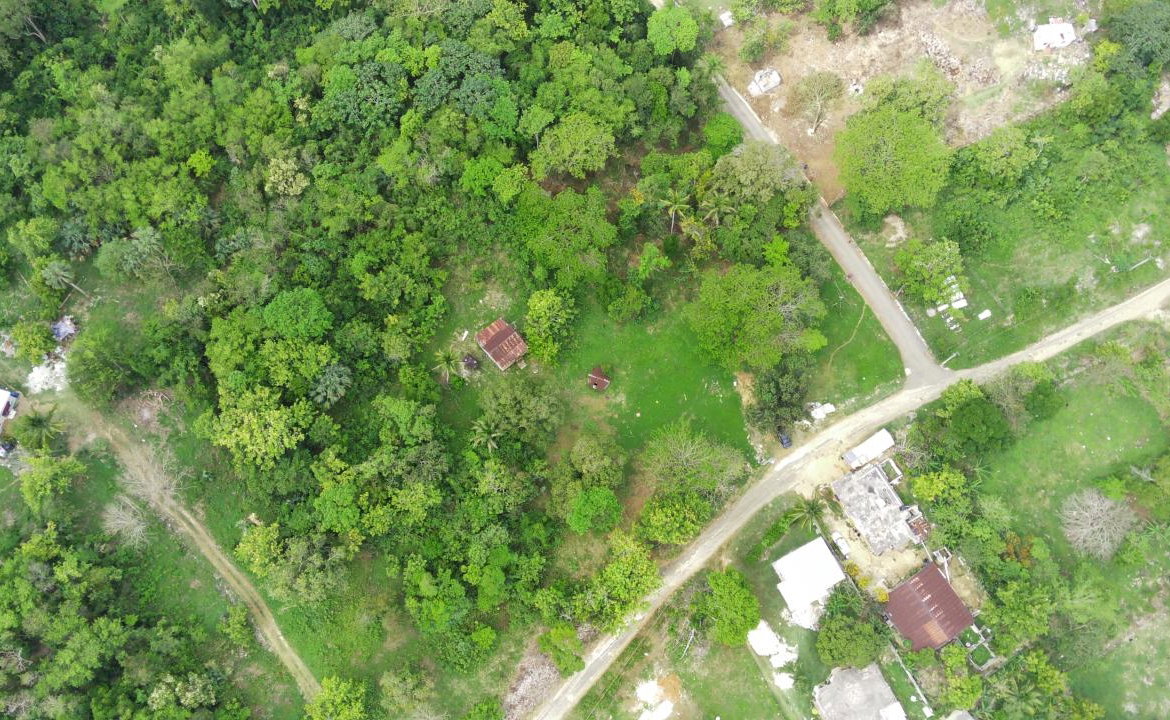 Seventh image of 3 Brighton Green, Brighton, in Santa Cruz, St. Elizabeth, Jamaica - property is For Sale