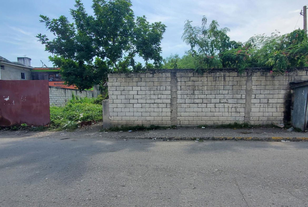 First image of 7 Beaumont Avenue in August Town, St. Andrew, Jamaica - property is For Sale