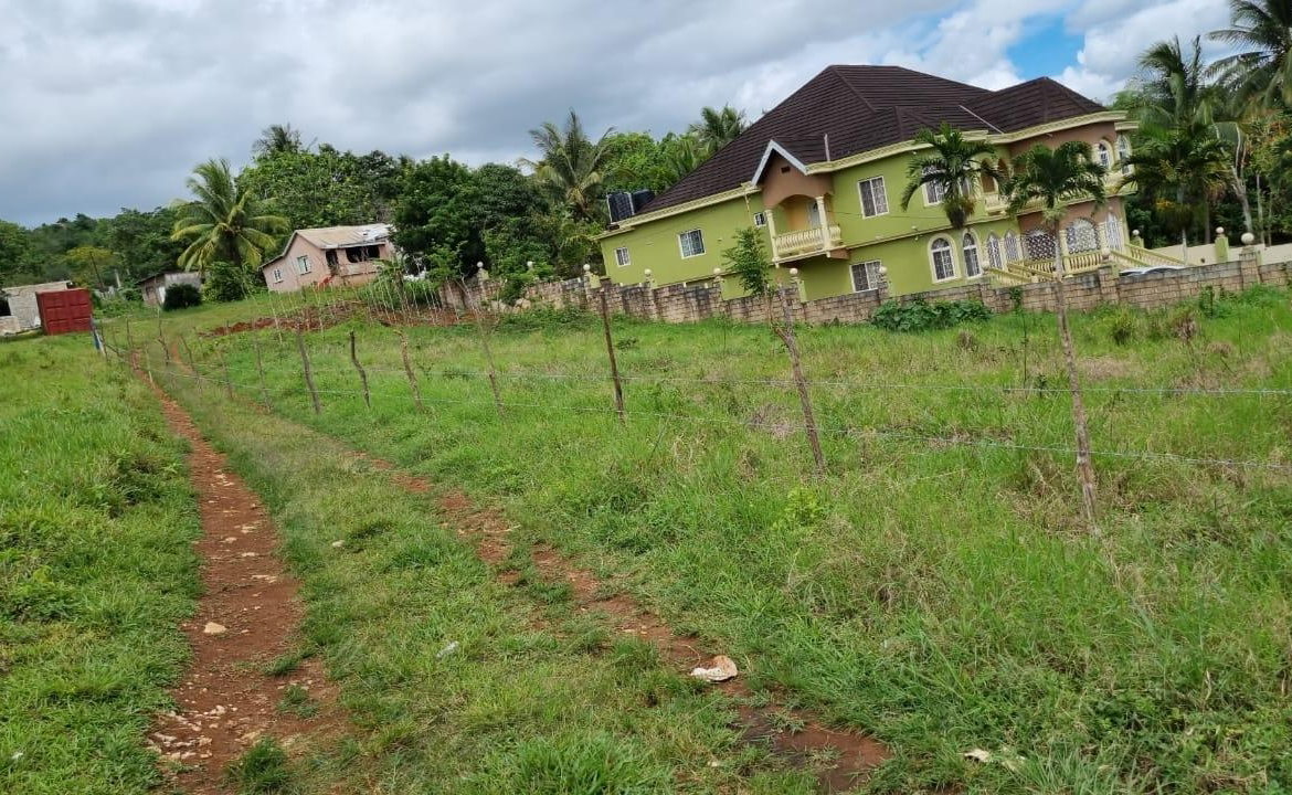 Fourth image of Comfort Williamsfield in Comfort, Manchester, Jamaica - property is For Sale
