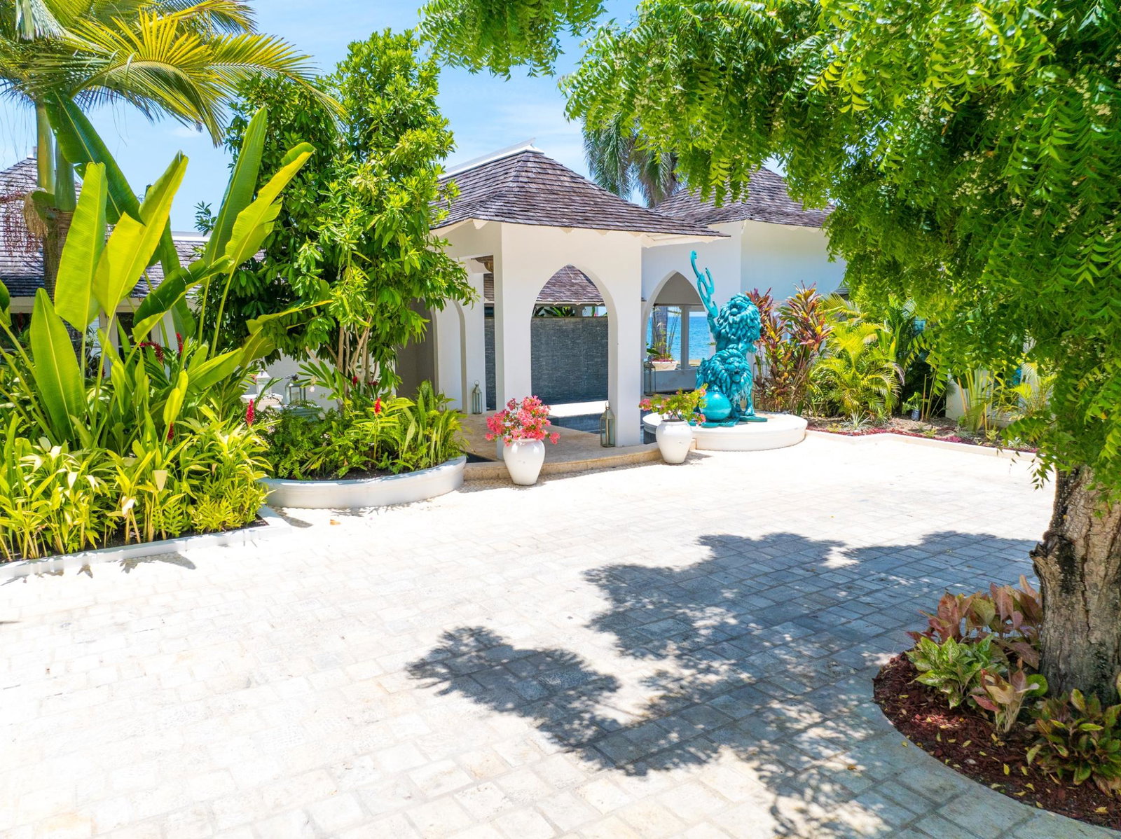 Seaclusion-Villa-for-Sale-at-Tryall-Club-Hanover-Luxury-Waterfront-Living Sixth image of Seaclusion- Country Club Drive in Tryall Estate, Hanover, Jamaica - property is For Sale