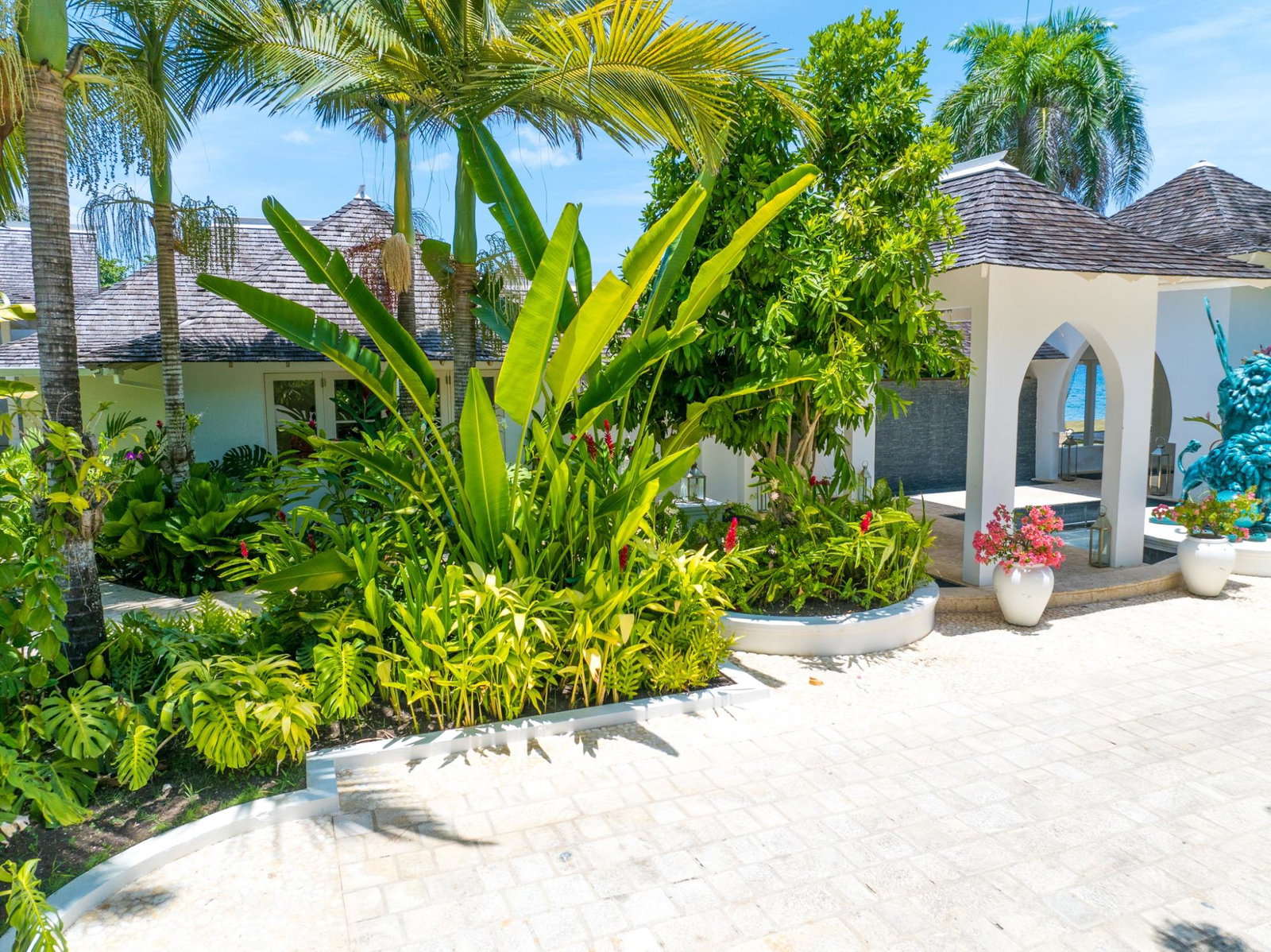 Seaclusion-Villa-for-Sale-at-Tryall-Club-Hanover-Luxury-Waterfront-Living Seventh image of Seaclusion- Country Club Drive in Tryall Estate, Hanover, Jamaica - property is For Sale