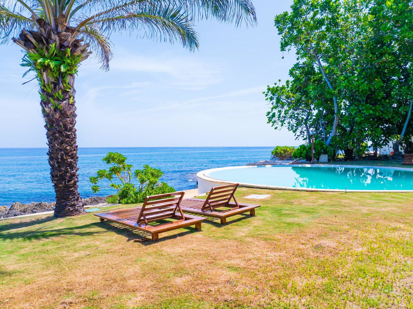 Seaclusion-Villa-for-Sale-at-Tryall-Club-Hanover-Luxury-Waterfront-Living Eighth image of Seaclusion- Country Club Drive in Tryall Estate, Hanover, Jamaica - property is For Sale