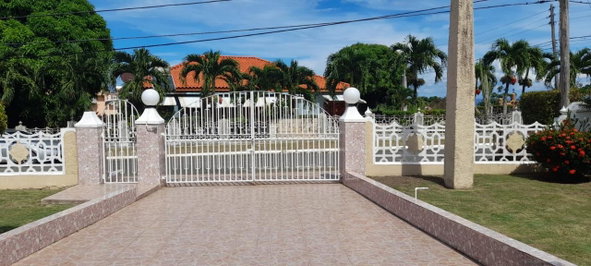 Fifth image of 53- Doyley Cres Battlesite in Tower Isle, St. Mary, Jamaica - property is For Sale