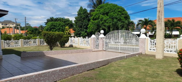 Tenth image of 53- Doyley Cres Battlesite in Tower Isle, St. Mary, Jamaica - property is For Sale