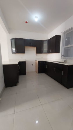 Second image of 304-200 Red Hills Road in Kingston 19, St. Andrew, Jamaica - property is For Rent