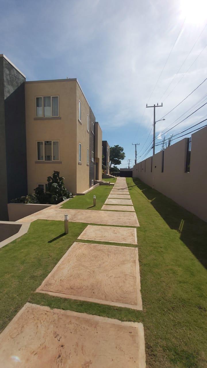 Sixteenth image of 304-200 Red Hills Road in Kingston 19, St. Andrew, Jamaica - property is For Rent