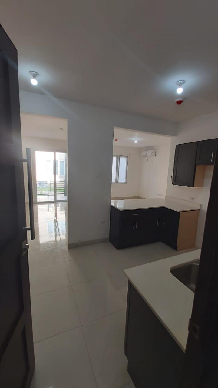 Third image of 304-200 Red Hills Road in Kingston 19, St. Andrew, Jamaica - property is For Rent