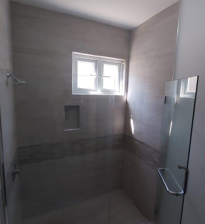 Tenth image of 304-200 Red Hills Road in Kingston 19, St. Andrew, Jamaica - property is For Rent