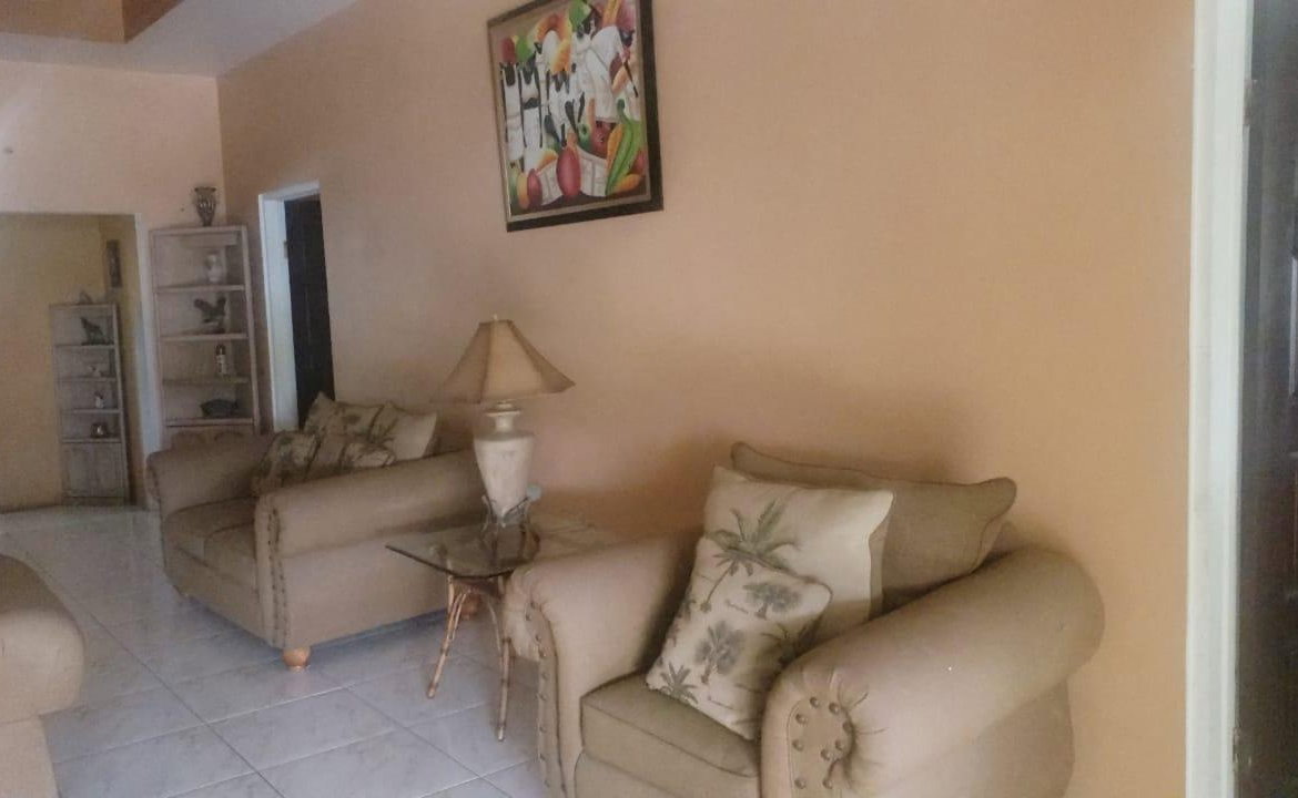 Seventeenth image of 2-1 Cassandra Avenue, Kingsto in Kingston 10, St. Andrew, Jamaica - property is For Rent