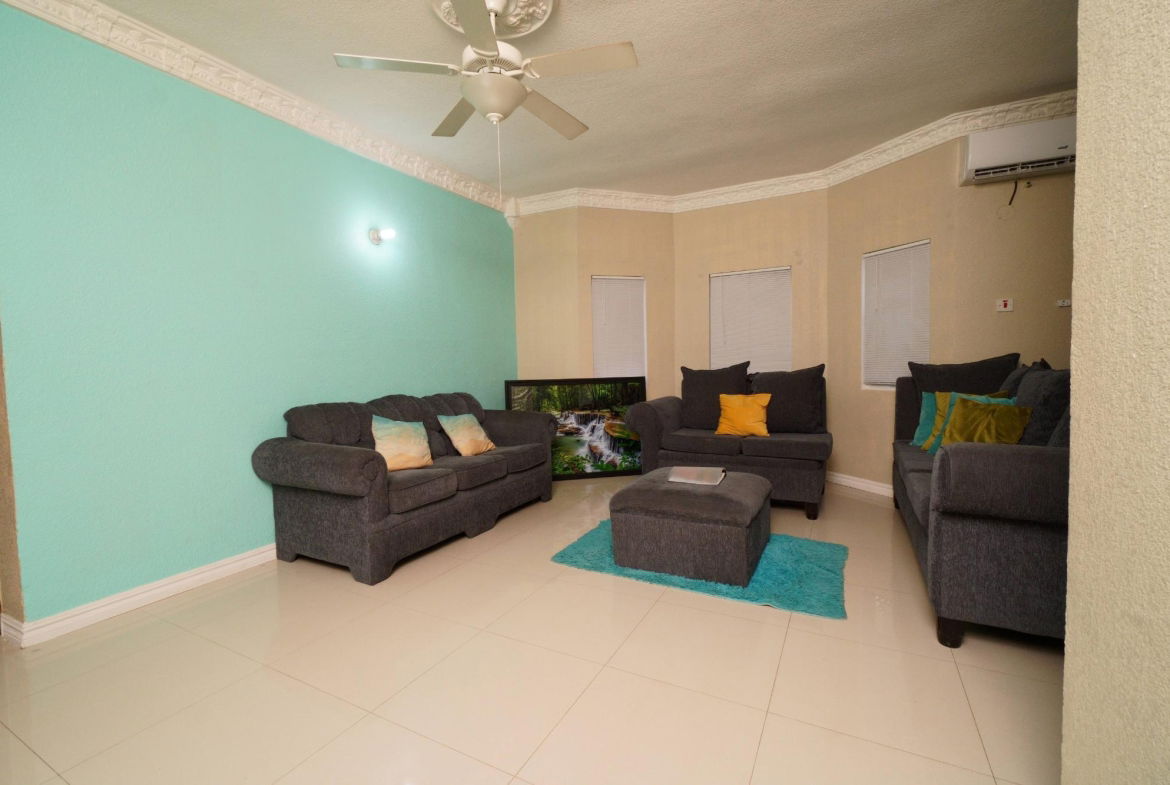 Fifteenth image of 18 Mayfair Avenue, Kingston in Red Hills, St. Andrew, Jamaica - property is For Rent