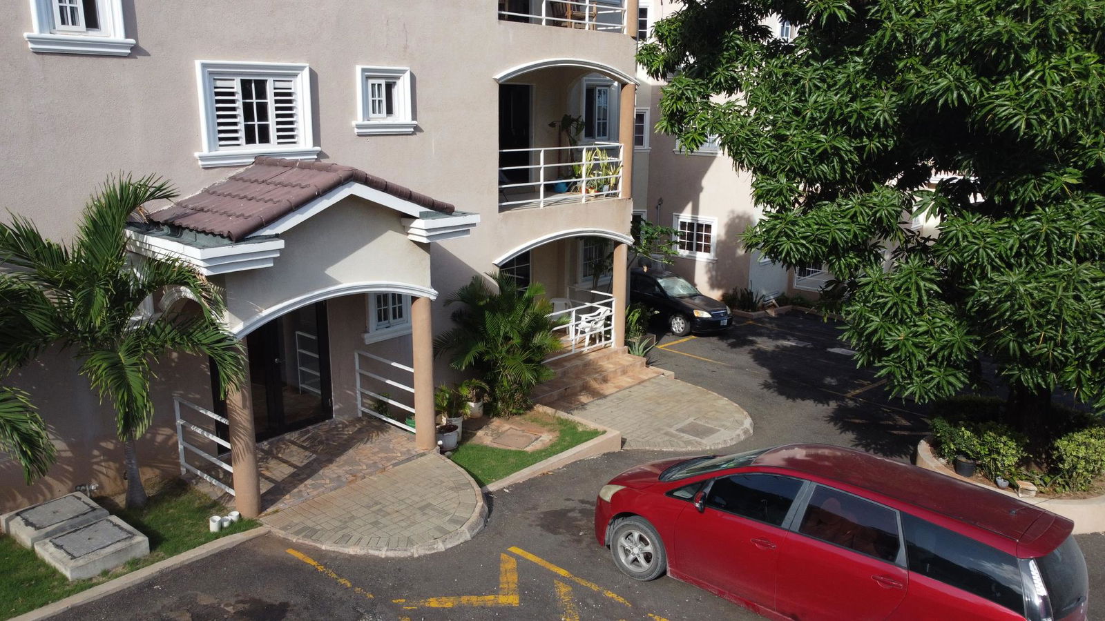 Seventeenth image of 18 Mayfair Avenue, Kingston in Red Hills, St. Andrew, Jamaica - property is For Rent