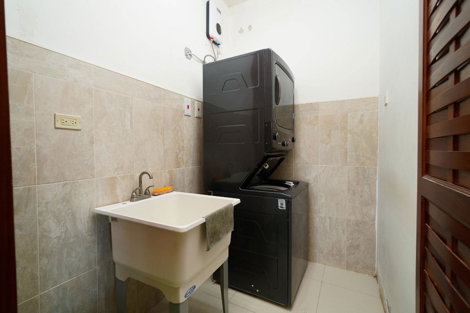 Twentieth image of 18 Mayfair Avenue, Kingston in Red Hills, St. Andrew, Jamaica - property is For Rent