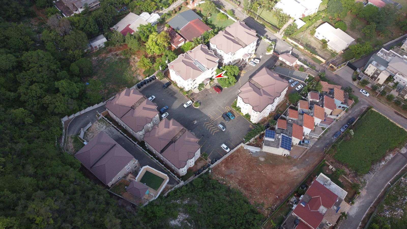 Twenty-First image of 18 Mayfair Avenue, Kingston in Red Hills, St. Andrew, Jamaica - property is For Rent