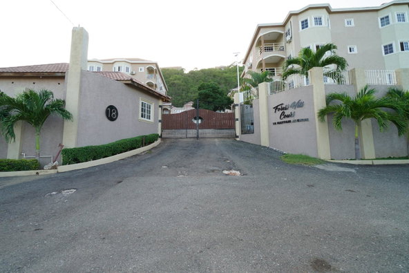 Twenty-Third image of 18 Mayfair Avenue, Kingston in Red Hills, St. Andrew, Jamaica - property is For Rent