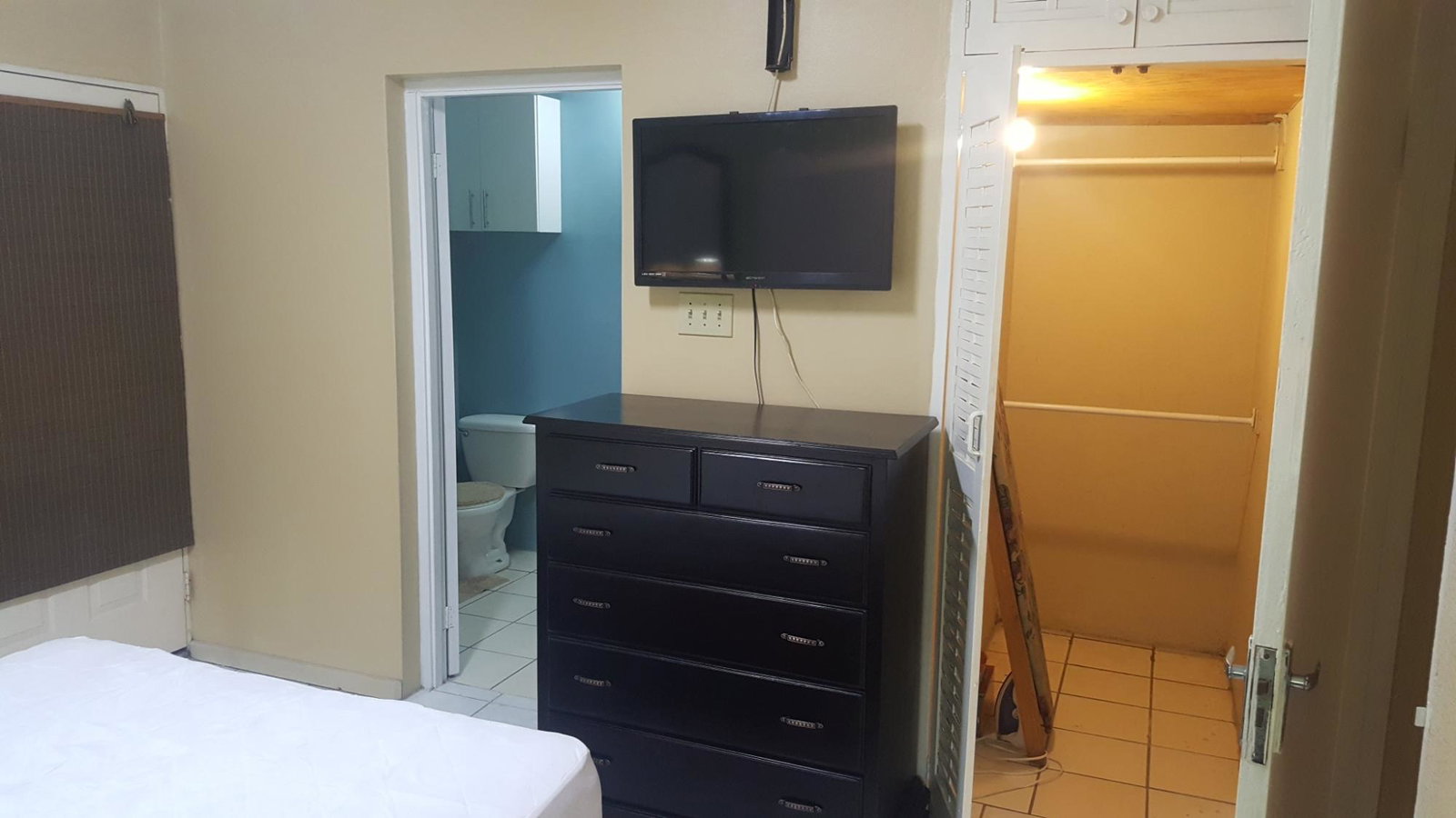 Spacious-1-Bedroom-Apartment-for-Sale-in-Sunbury-Apartments-St.-Andrew Eighteenth image of 9-10 Central Avenue in Kingston 10, St. Andrew, Jamaica - property is For Sale