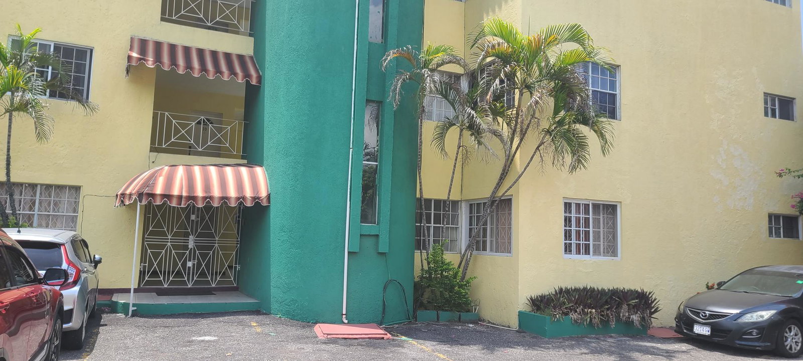 Spacious-1-Bedroom-Apartment-for-Sale-in-Sunbury-Apartments-St.-Andrew Third image of 9-10 Central Avenue in Kingston 10, St. Andrew, Jamaica - property is For Sale