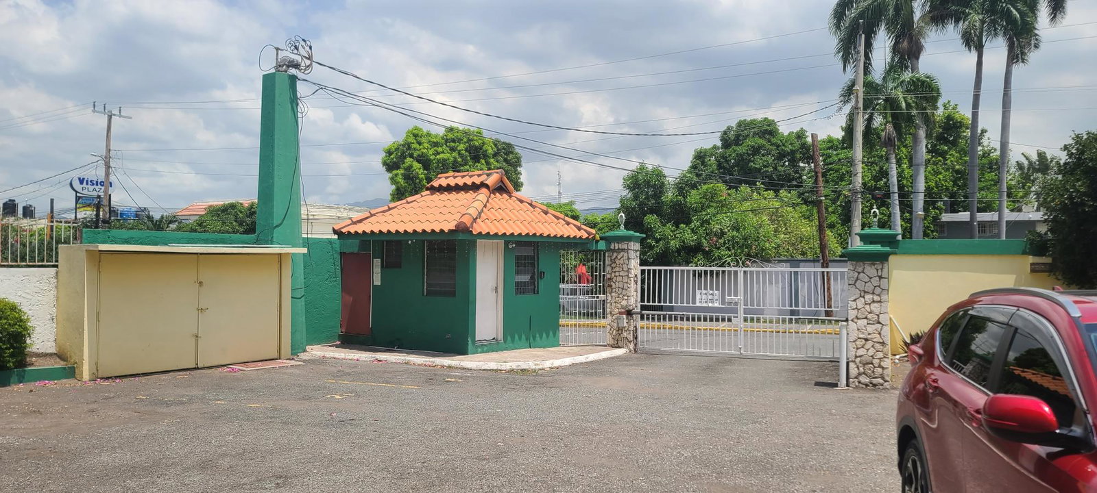 Spacious-1-Bedroom-Apartment-for-Sale-in-Sunbury-Apartments-St.-Andrew Fifth image of 9-10 Central Avenue in Kingston 10, St. Andrew, Jamaica - property is For Sale