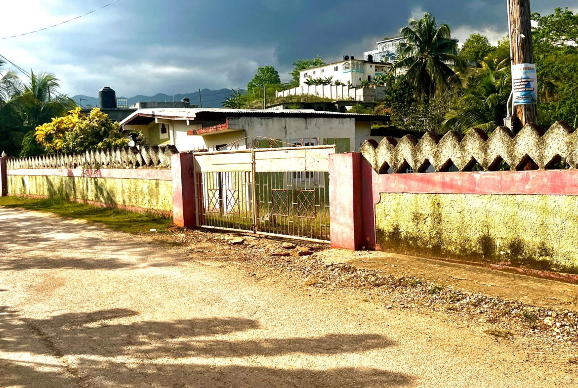 First image of Part of Wallens Linstead, in Linstead, St. Catherine, Jamaica - property is For Sale