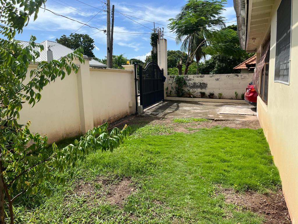 Eighteenth image of 2 Biscayne Close in Kingston 8, St. Andrew, Jamaica - property is For Rent