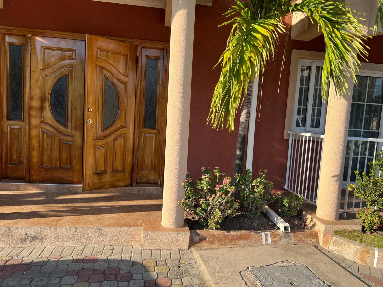 Spacious-2-Bedroom-Apartment-for-Rent-in-Central-Kingston-Jamaica Second image of 7-35c Upper Waterloo Rd, Kingst in Kingston 10, St. Andrew, Jamaica - property is For Rent