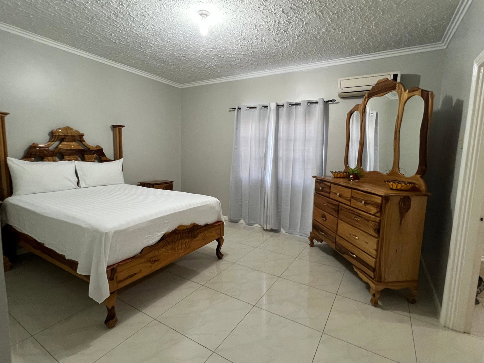 Spacious-2-Bedroom-Apartment-for-Rent-in-Central-Kingston-Jamaica Fifteenth image of 7-35c Upper Waterloo Rd, Kingst in Kingston 10, St. Andrew, Jamaica - property is For Rent