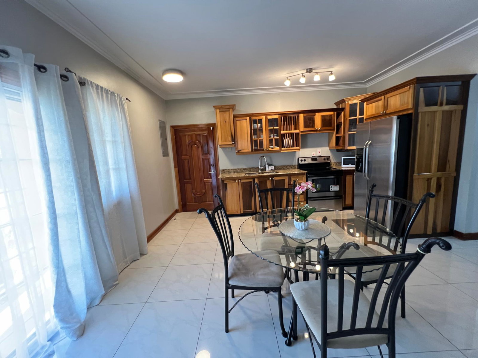 Spacious-2-Bedroom-Apartment-for-Rent-in-Central-Kingston-Jamaica Seventh image of 7-35c Upper Waterloo Rd, Kingst in Kingston 10, St. Andrew, Jamaica - property is For Rent