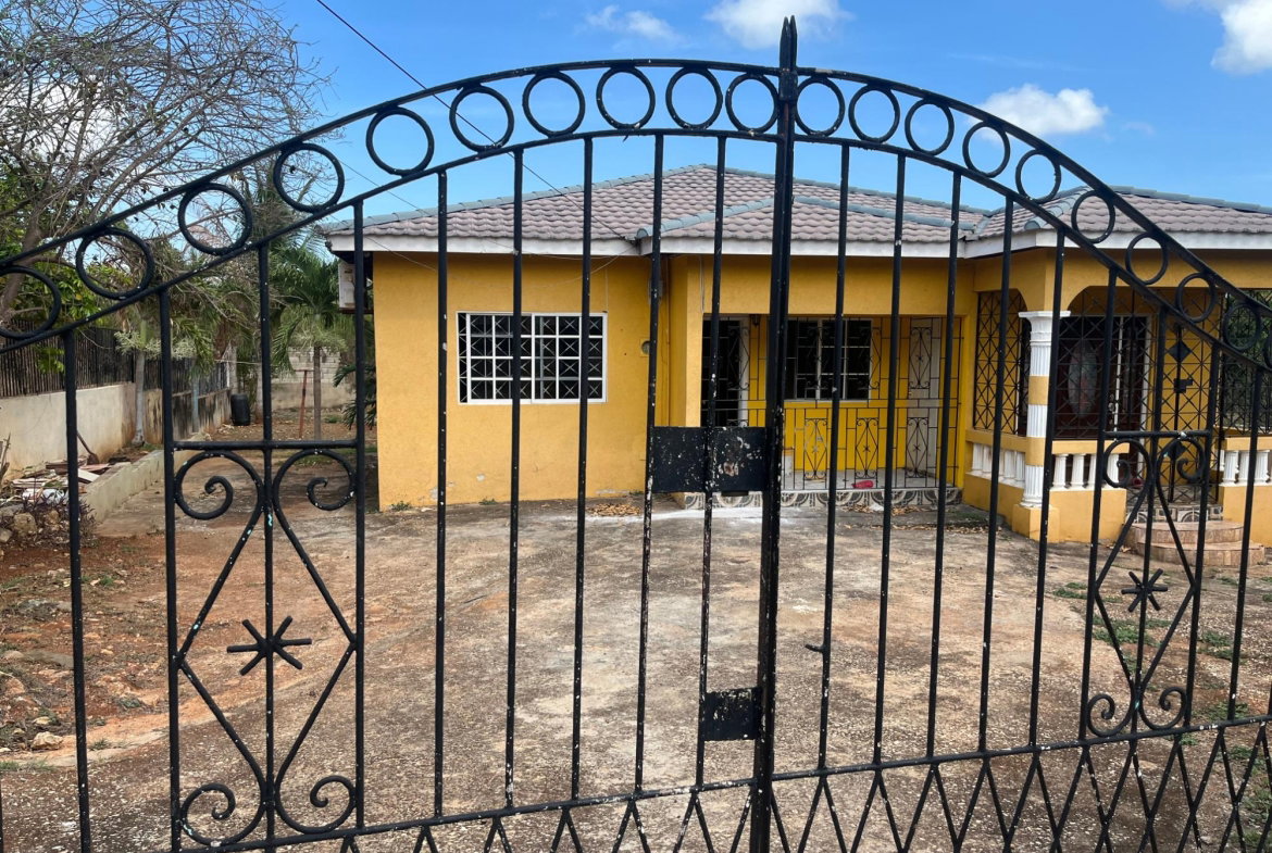 First image of 942 St. Anne's Close, Green a in Green Acres, St. Catherine, Jamaica - property is For Rent