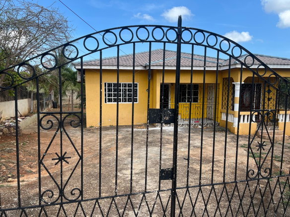 First image of 942 St. Anne's Close, Green a in Green Acres, St. Catherine, Jamaica - property is For Rent