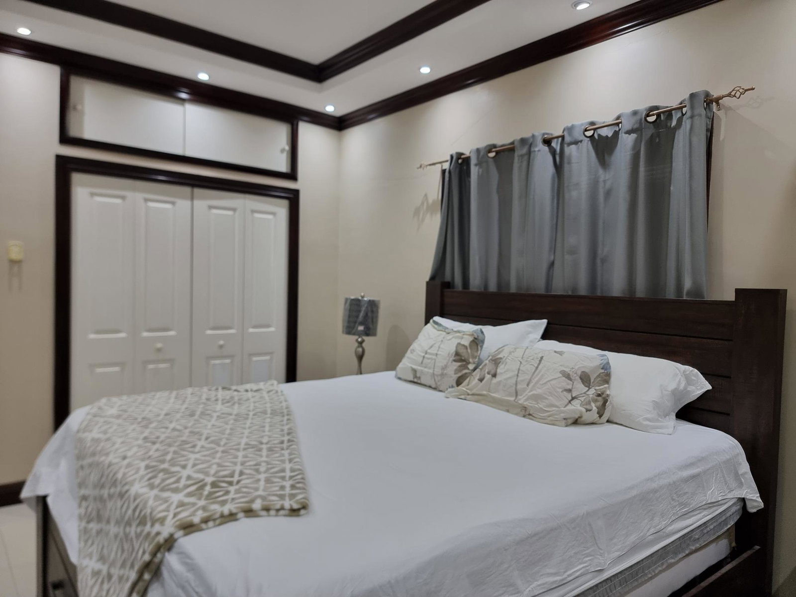 Twelfth image of 17-21 Kings Drive, Kingston 6 in Kingston 6, St. Andrew, Jamaica - property is For Rent