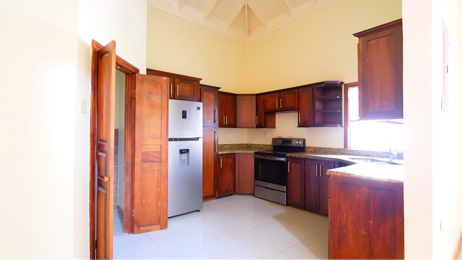 Fourteenth image of 31-7 Ottawa Avenue in Kingston 6, St. Andrew, Jamaica - property is For Rent