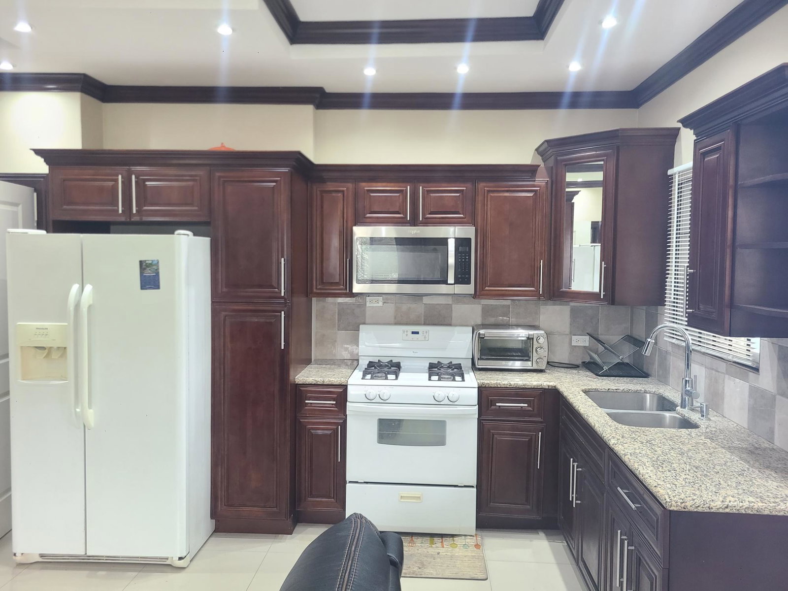 Fifth image of 17-21 Kings Drive, Kingston 6 in Kingston 6, St. Andrew, Jamaica - property is For Rent