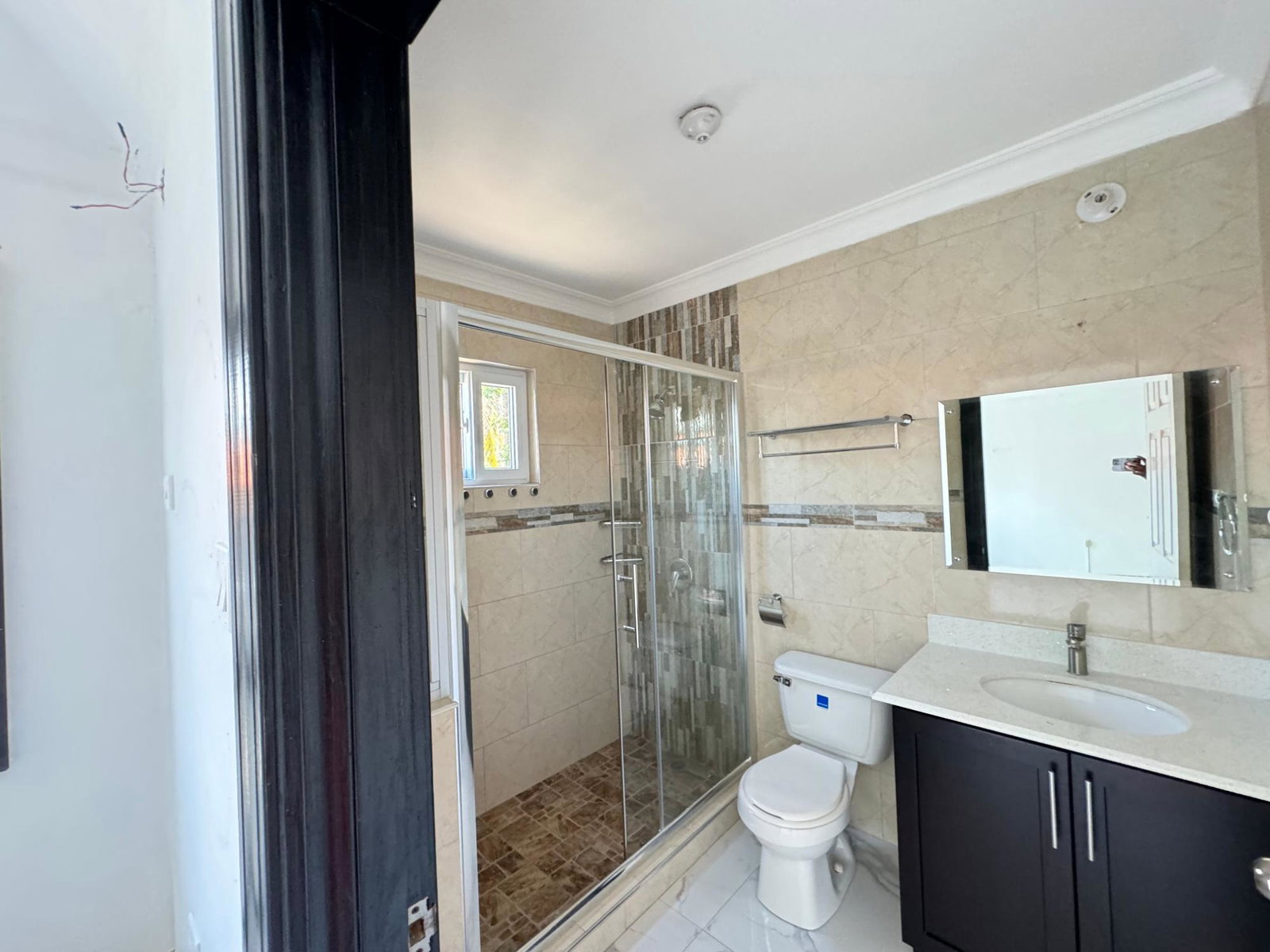 Fifth image of 8-4 Ravinia in Kingston 6, St. Andrew, Jamaica - property is For Rent