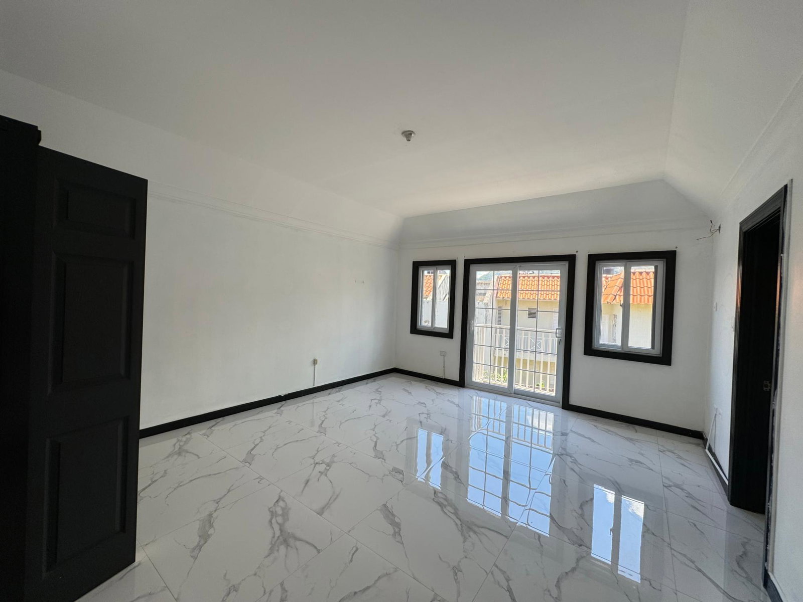Seventh image of 8-4 Ravinia in Kingston 6, St. Andrew, Jamaica - property is For Rent